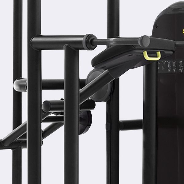 Гравітрон для підтягувань та віджимань Technogym Kneeling Easy Chin DIP MB910N0 фото