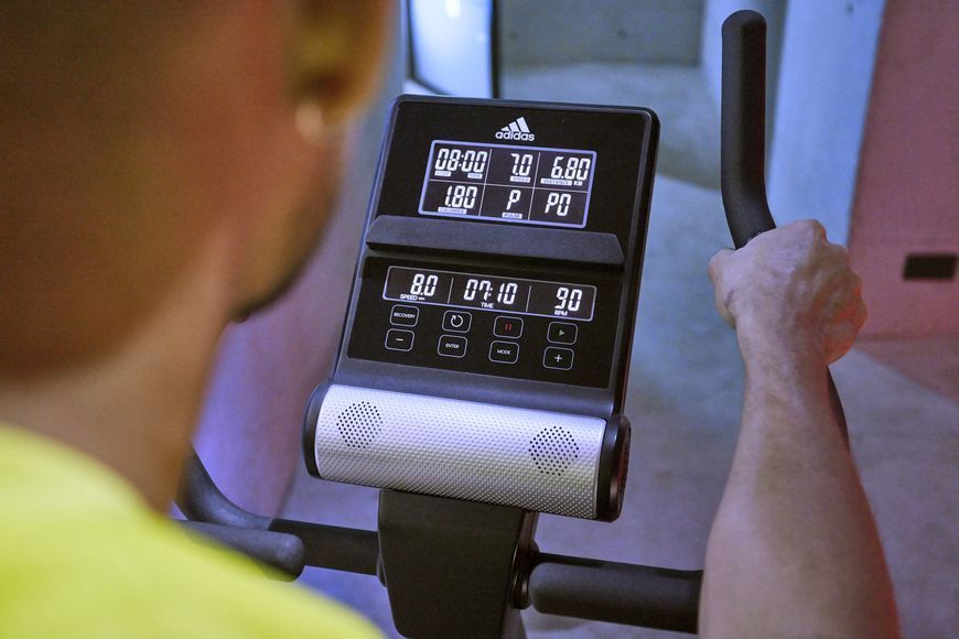 Велотренажер Adidas C-21 AVUS-10401BT C-21 AVUS-10401BT фото