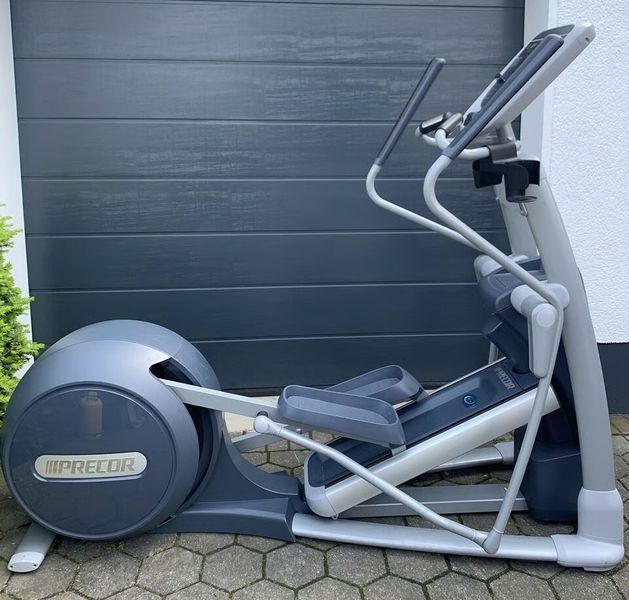 Орбитрек Precor EFX 835 P30 (б/у) EFX 835 P30 (б/в) фото